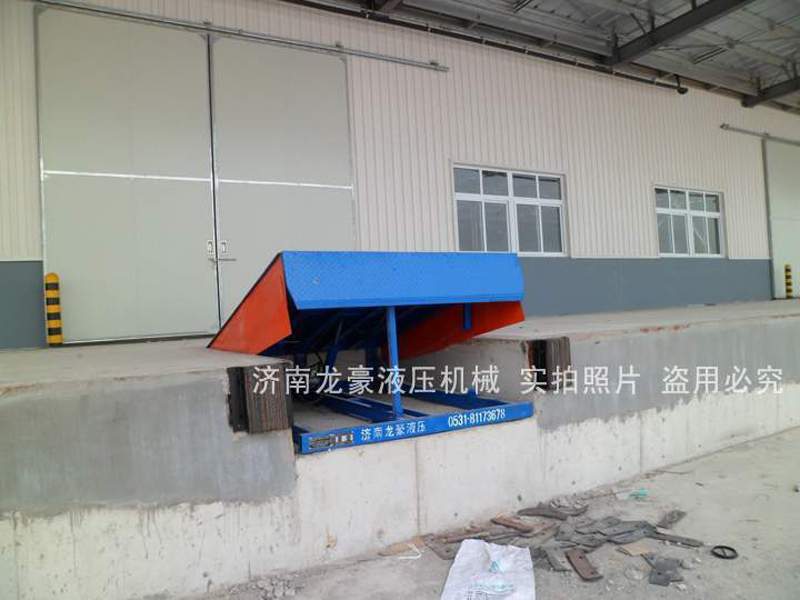 青島登車(chē)橋安裝現場(chǎng)